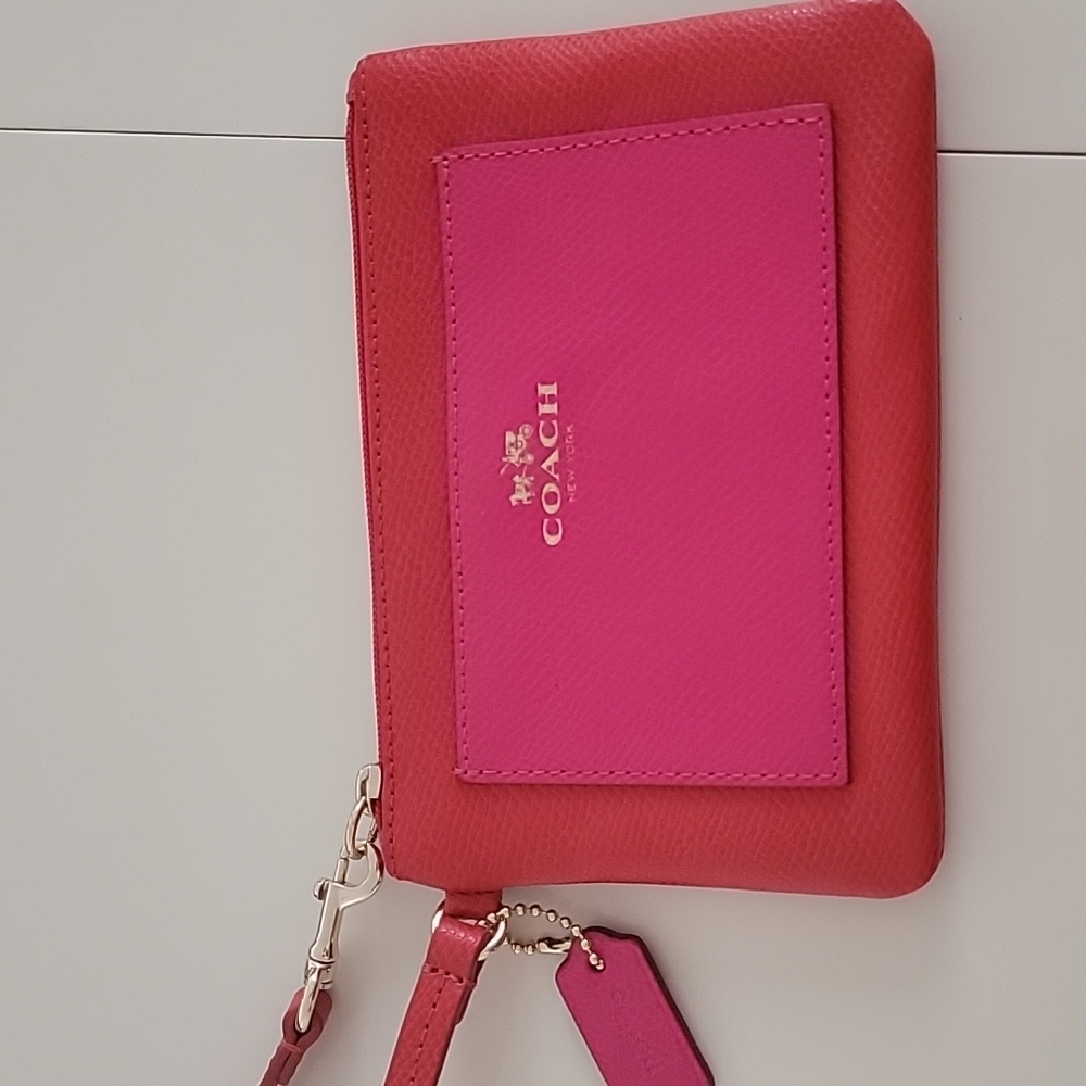 NWOT Coach Wristlet